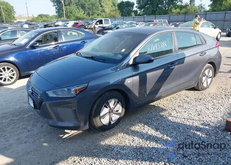 2017 Hyundai Ioniq Hybrid Blue z USA, uszkodzony, nr VIN KMHC65LC1HU022605